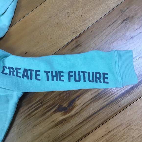 NWT Gymboree  Girls   Sweatshirt - Picture 2 of 3